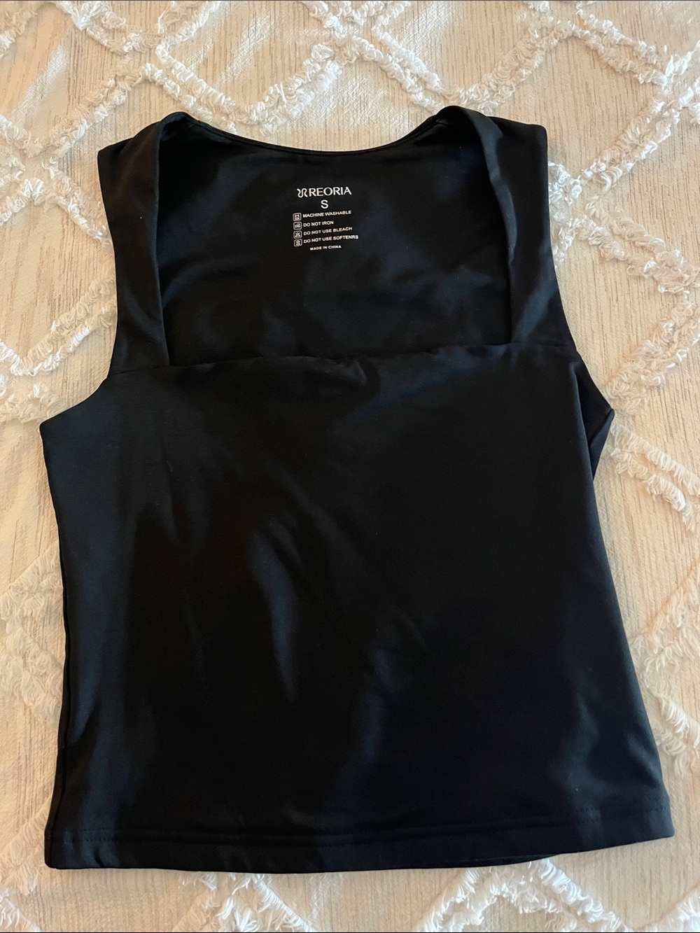 ReoRia Black Square-Neck Tank Top